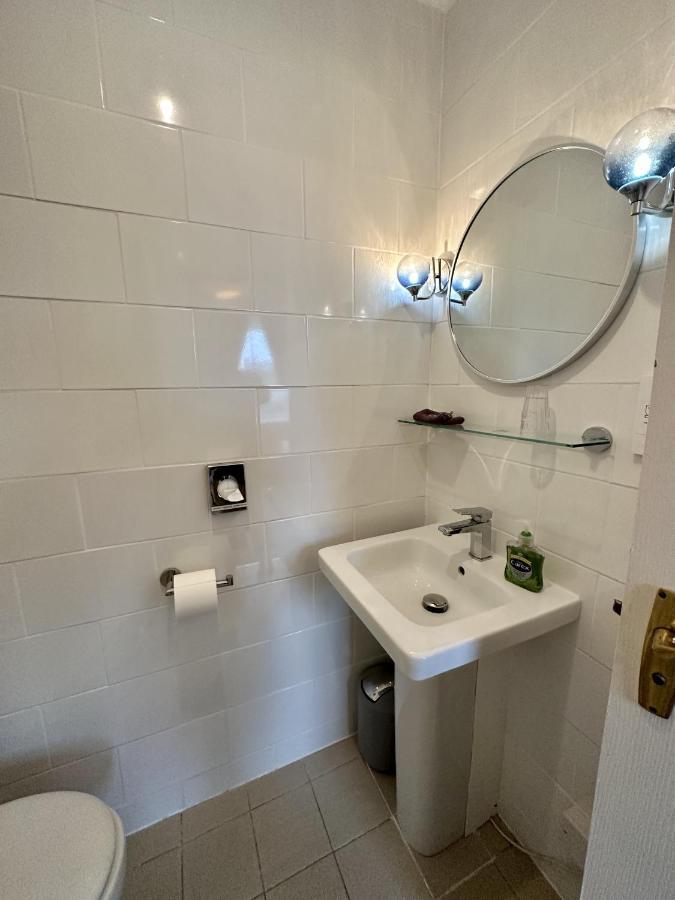 Sunny Bank Guest House 텐비 외부 사진